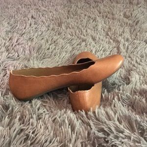 Tan flats